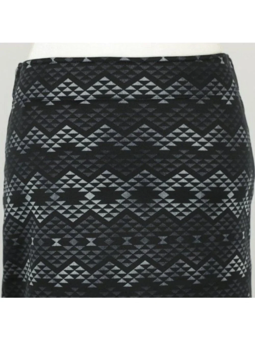 Athleta Wander Women's Small Black White Fleece Lined Layering Mini Skirt
